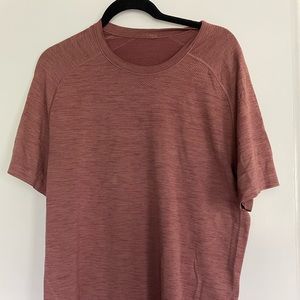 Lululemon Mens Athletic T-Shirt